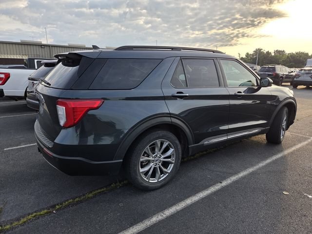 Used 2022 Ford Explorer XLT w/ Equipment Group 202A RWD image 5