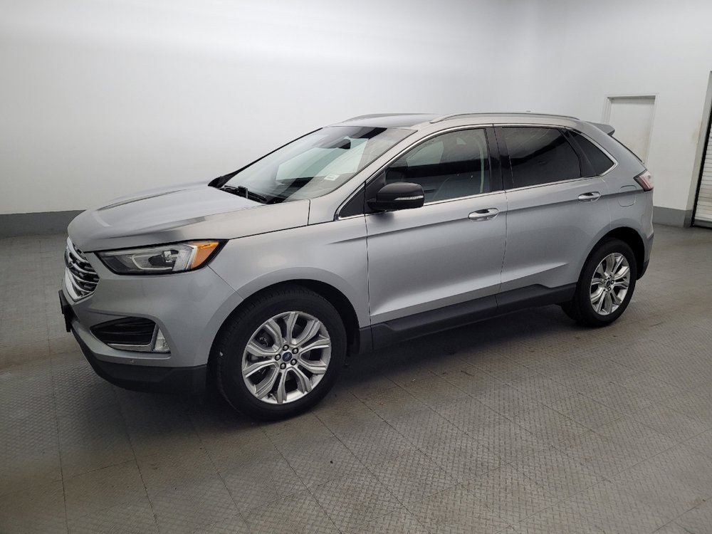 Used 2020 Ford Edge Titanium image 2