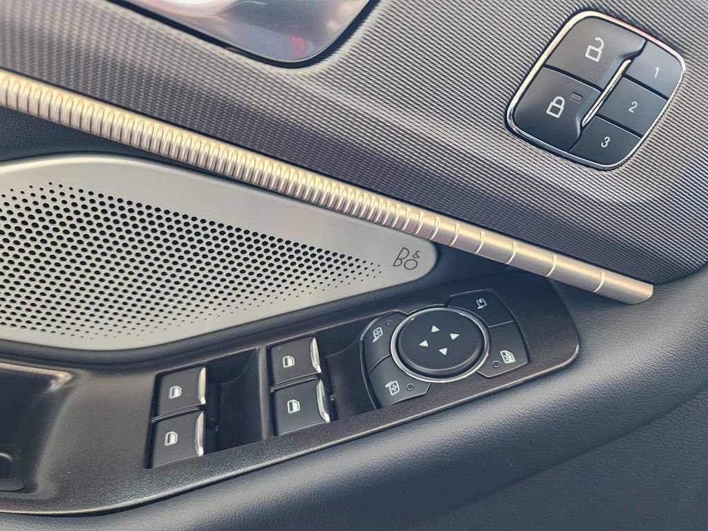 Used 2025 Ford Explorer ST image 17