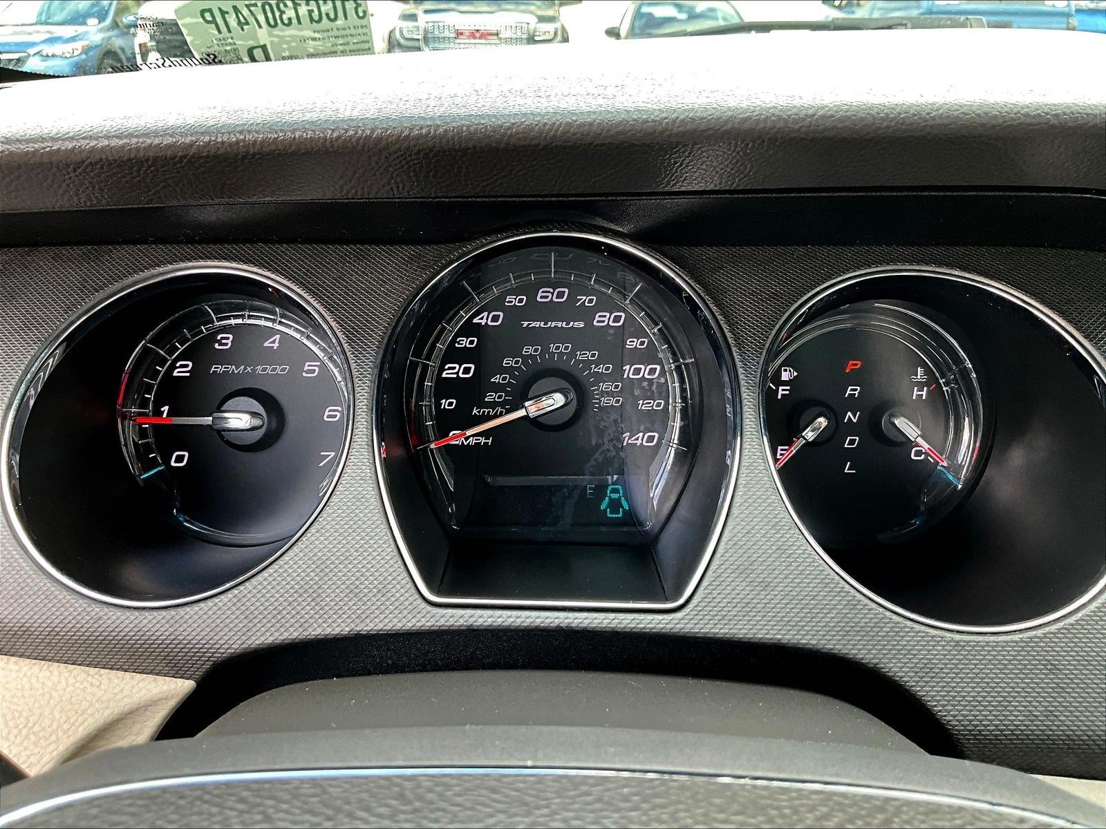 Used 2012 Ford Taurus SE FWD image 13