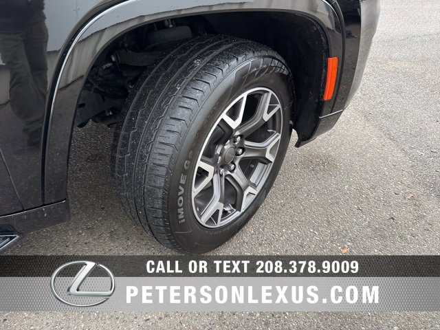 Used 2024 Jeep Wagoneer Series III image 10