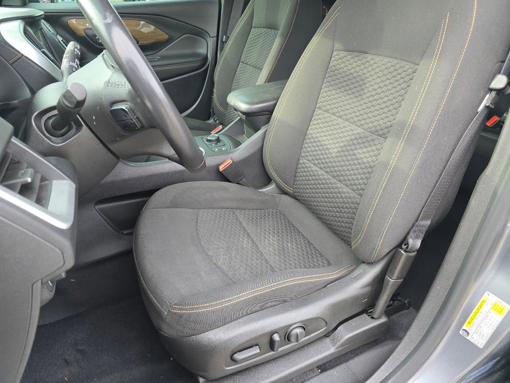 Used 2021 GMC Terrain SLE w/ Driver Convenience Package image 26