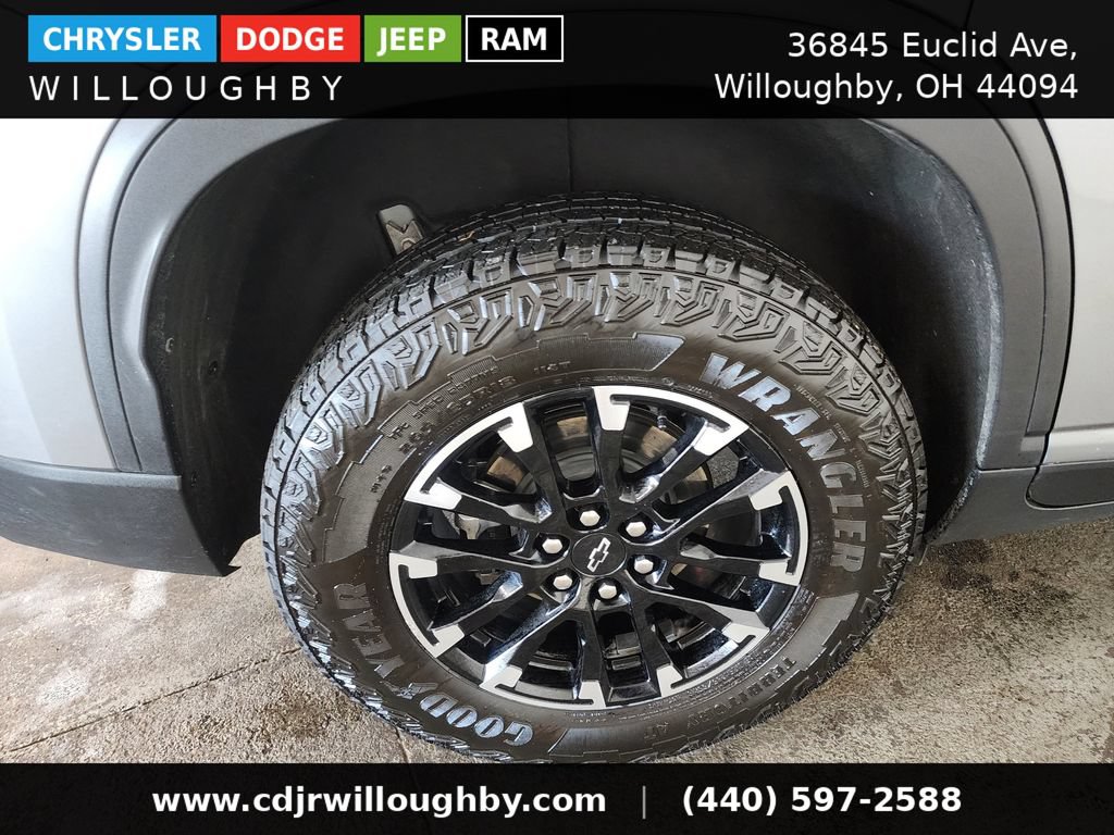 Used 2025 Chevrolet Traverse Z71 AWD/4WD image 42