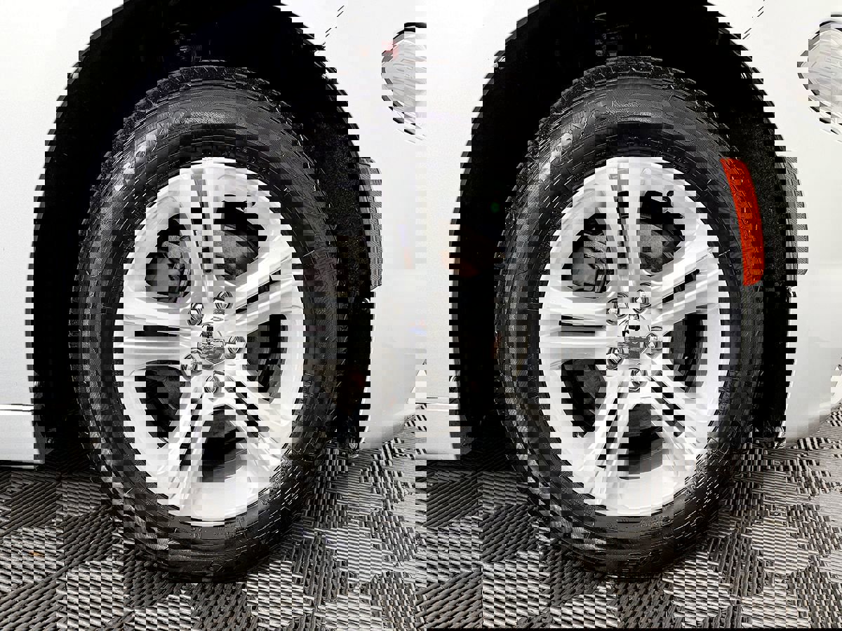 Used 2019 Dodge Charger SXT w/ Leather Interior Group RWD image 49