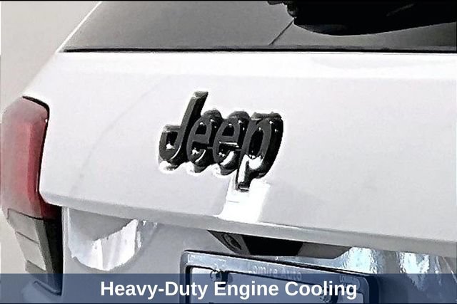 Used 2021 Jeep Grand Cherokee Altitude AWD/4WD image 32