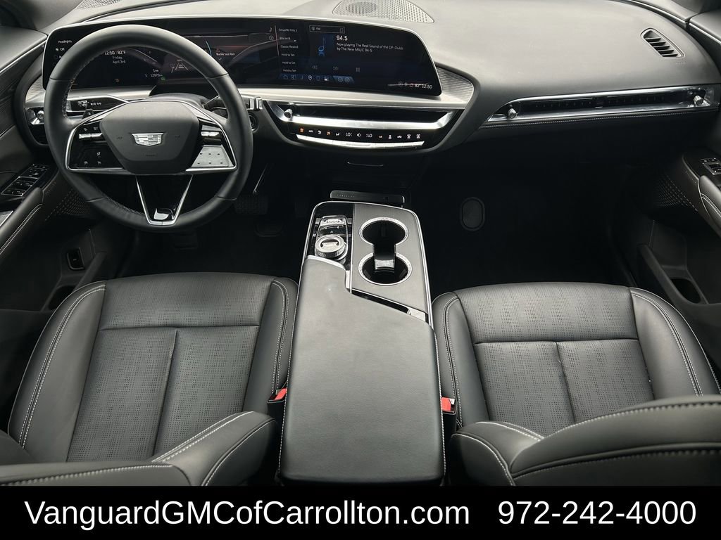 Used 2024 Cadillac Lyriq Luxury image 11