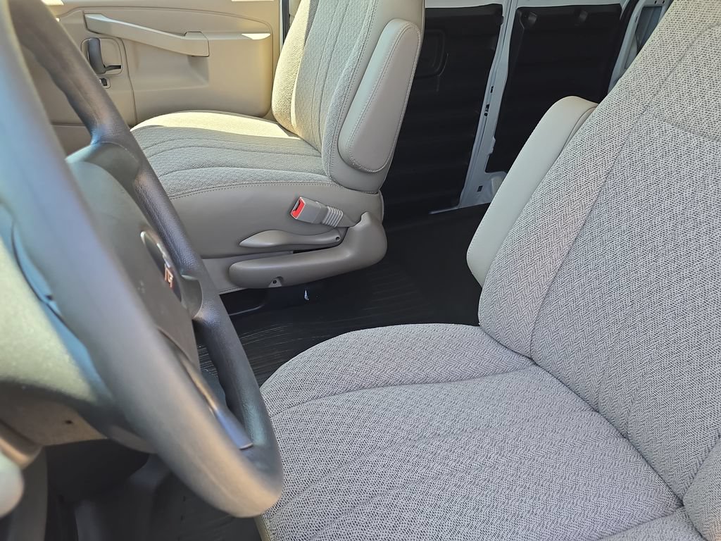 New 2026 GMC Savana 2500 w/ Driver Convenience Package RWD image 15