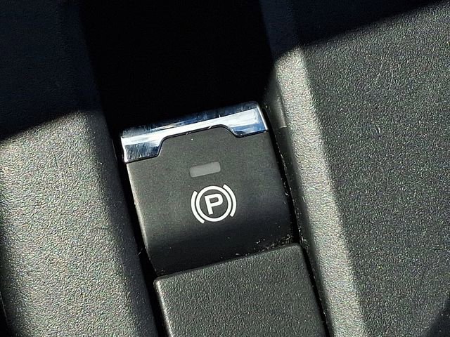 Certified 2025 Subaru Forester Premium image 24