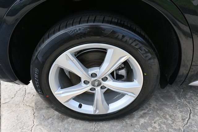 Used 2020 Audi Q5 2.0T Premium Plus w/ Premium Plus Package AWD/4WD image 12
