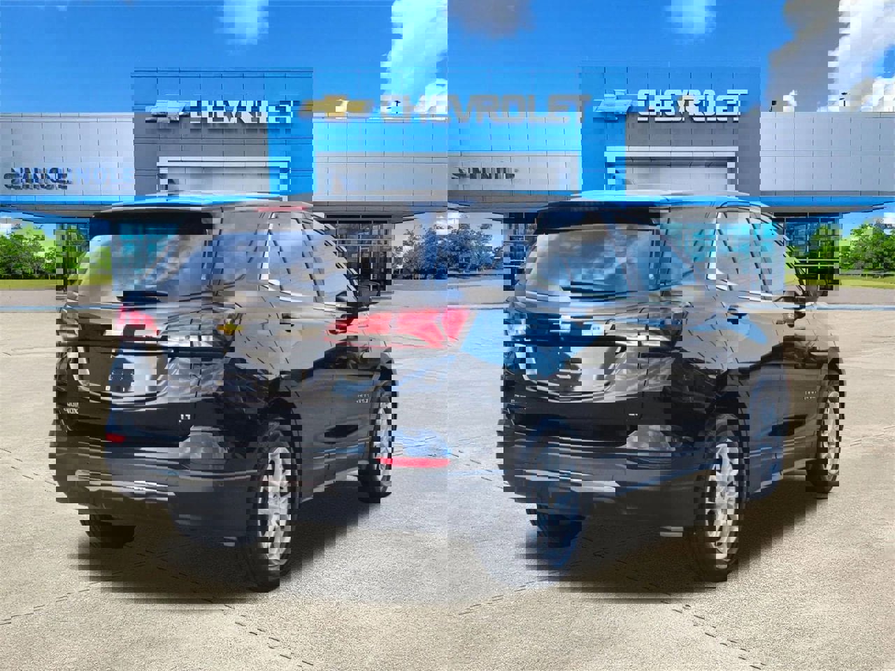 Used 2024 Chevrolet Equinox LT image 4