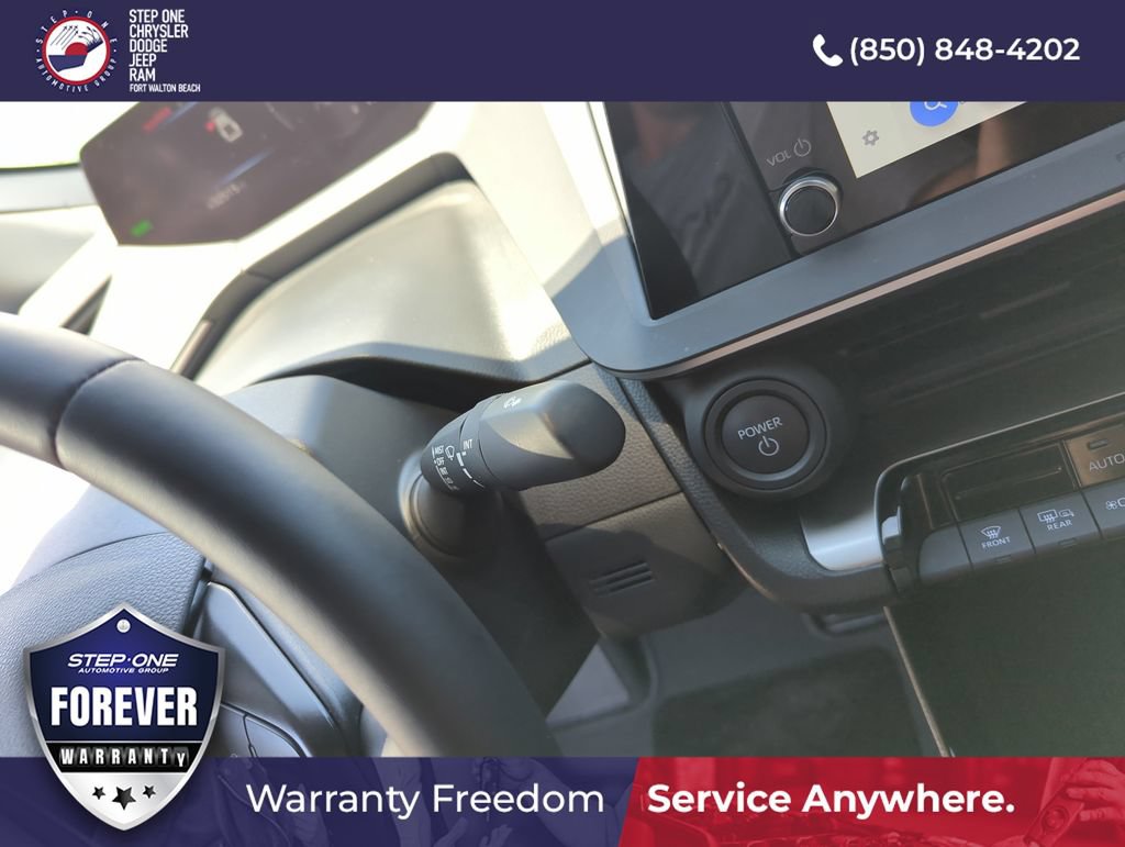 Used 2025 Toyota Prius LE FWD image 22