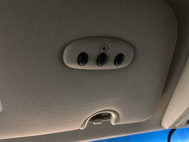 Used 2014 Chrysler Town & Country Touring FWD image 44