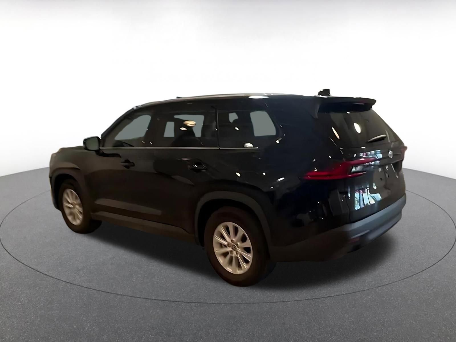 Used 2025 Toyota Grand Highlander FWD image 9
