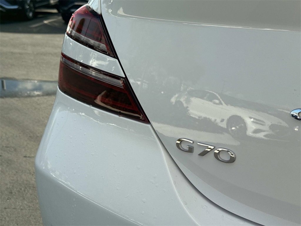 Used 2025 Genesis G70 2.5T image 19