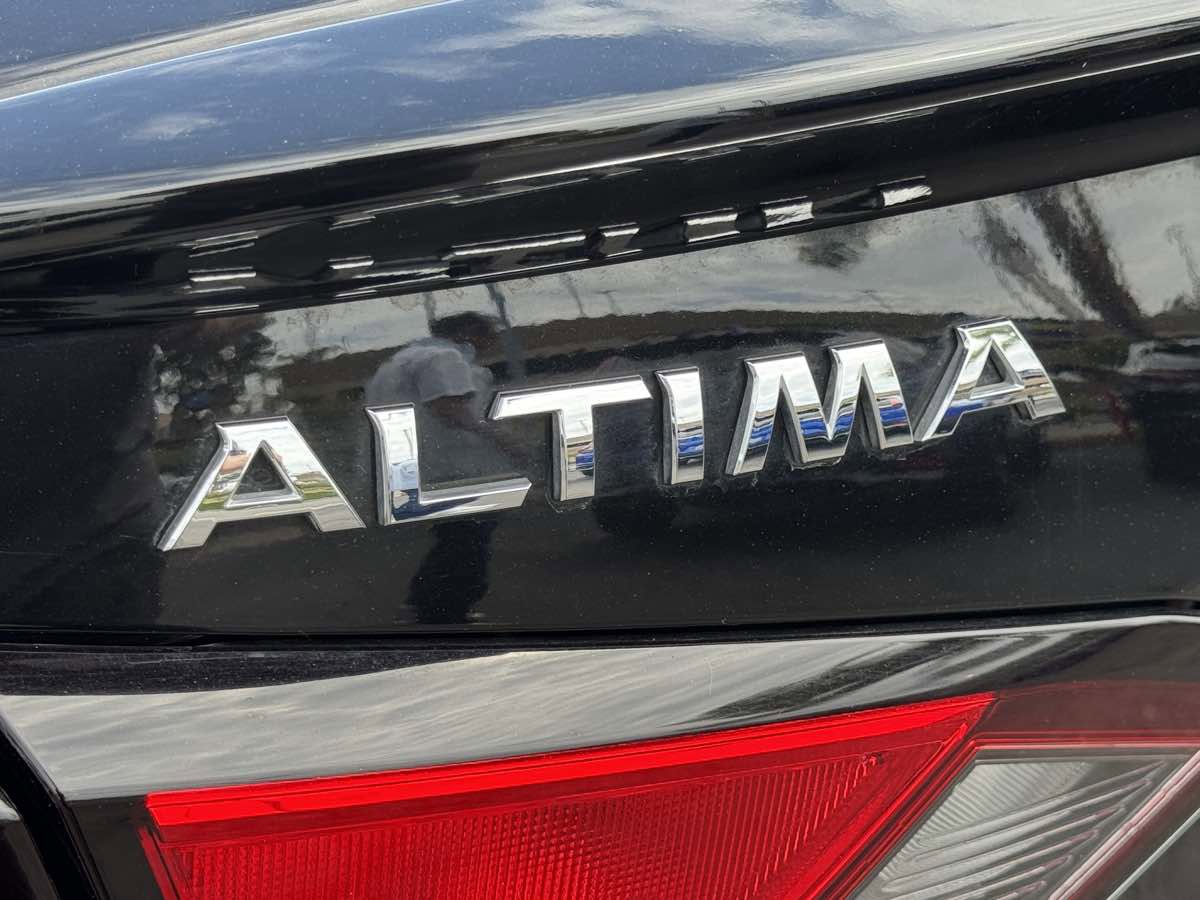Used 2021 Nissan Altima 2.5 SR FWD image 10
