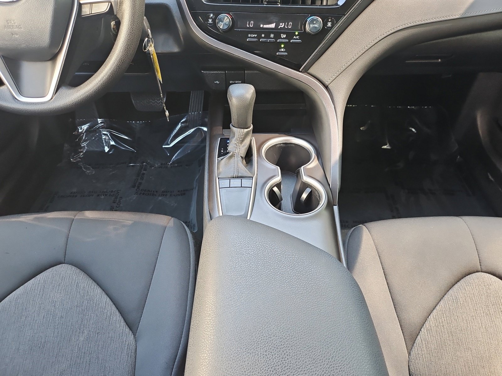 Used 2024 Toyota Camry LE FWD image 31