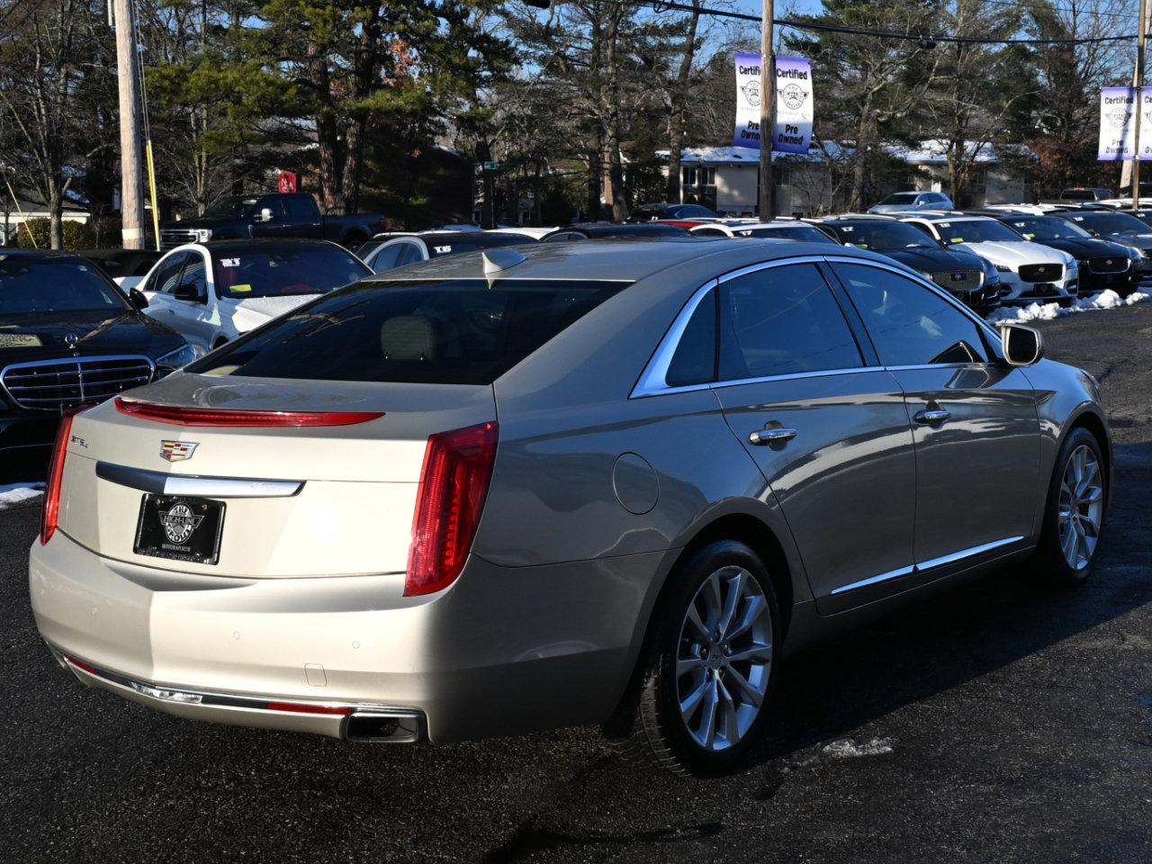 Used 2016 Cadillac XTS Luxury w/ Driver Awareness Package image 7