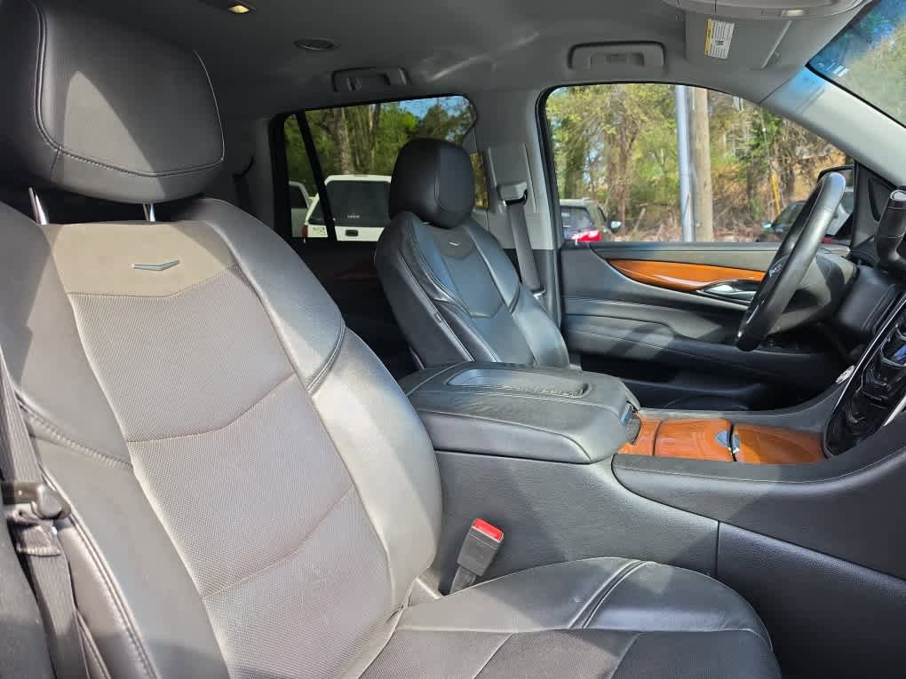 Used 2018 Cadillac Escalade 4WD image 21