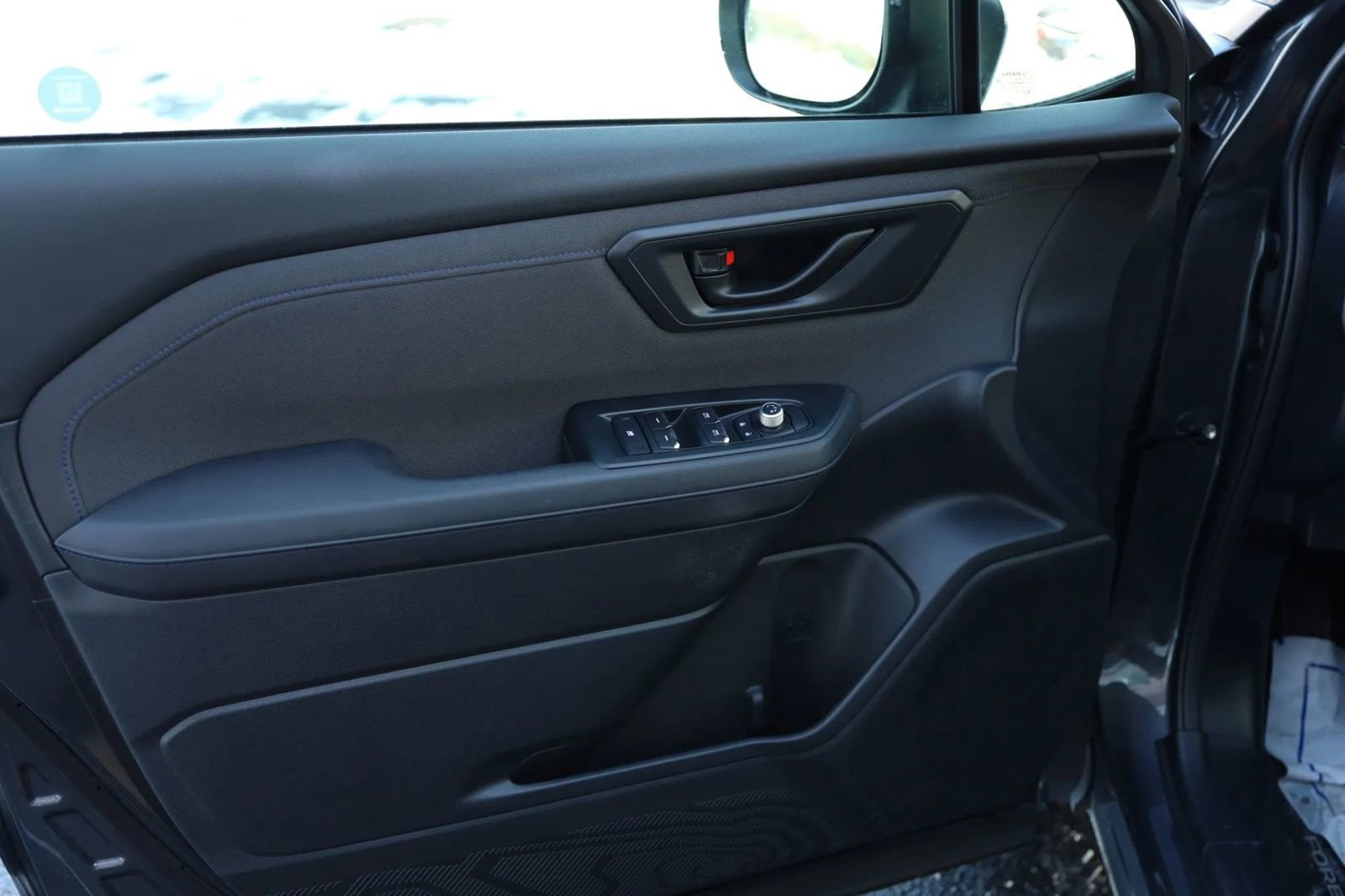 Used 2025 Subaru Forester Premium w/ Convenience Package #1 image 10