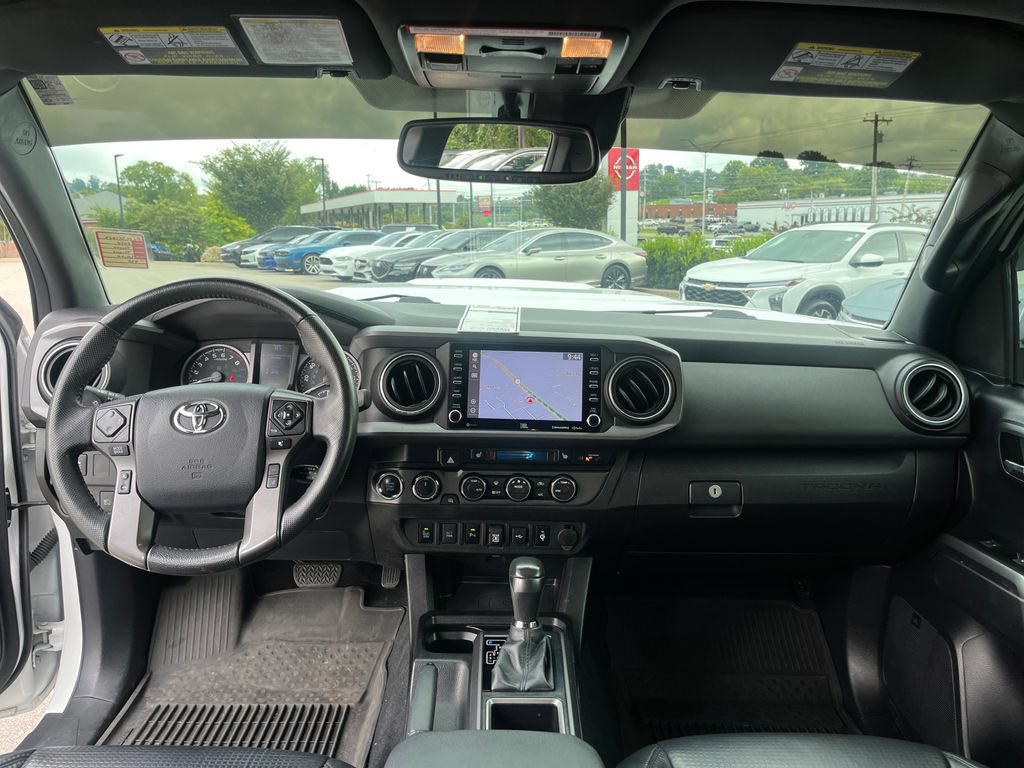 Used 2020 Toyota Tacoma TRD Sport w/ TRD Premium Sport Package AWD/4WD image 24