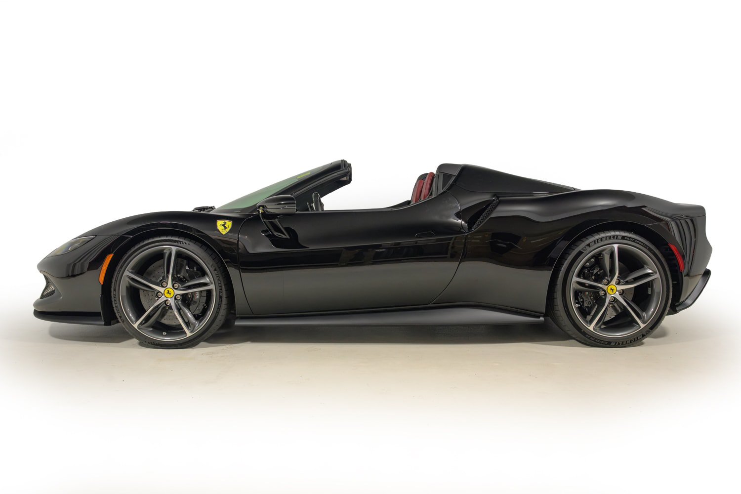 Used 2024 Ferrari 296 GTS RWD image 3
