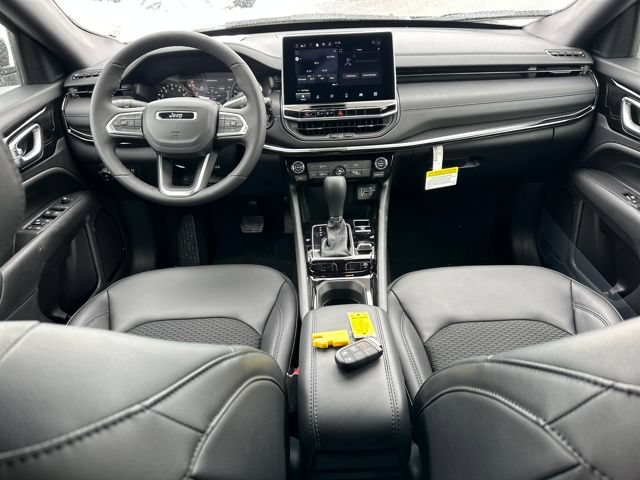 New 2026 Jeep Compass Latitude AWD/4WD image 18