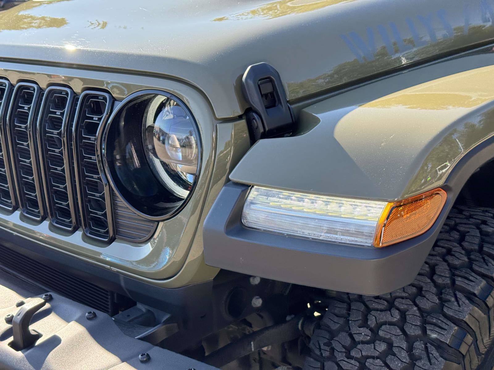 Used 2025 Jeep Wrangler Unlimited Sport S 4xe AWD/4WD image 15