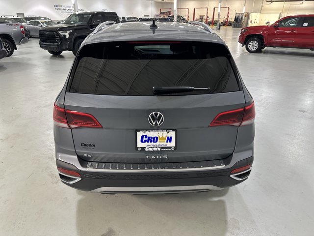 Certified 2022 Volkswagen Taos SE image 8