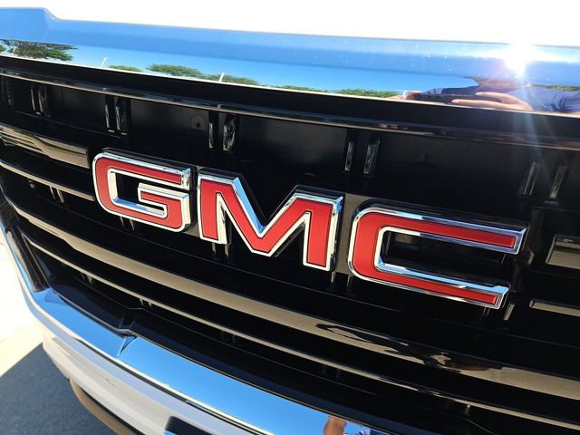 Used 2024 GMC Yukon SLE image 28