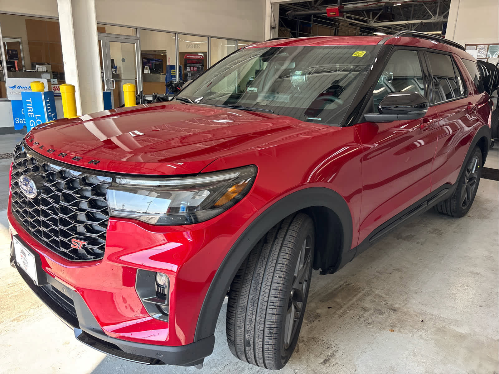 New 2025 Ford Explorer ST image 3