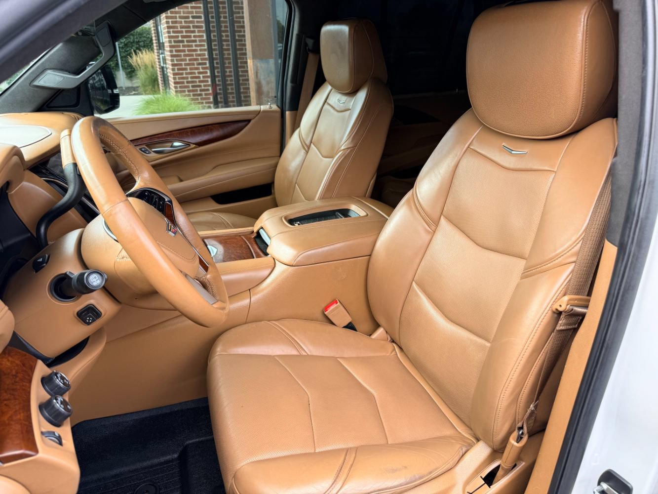 Used 2017 Cadillac Escalade Platinum AWD/4WD image 21