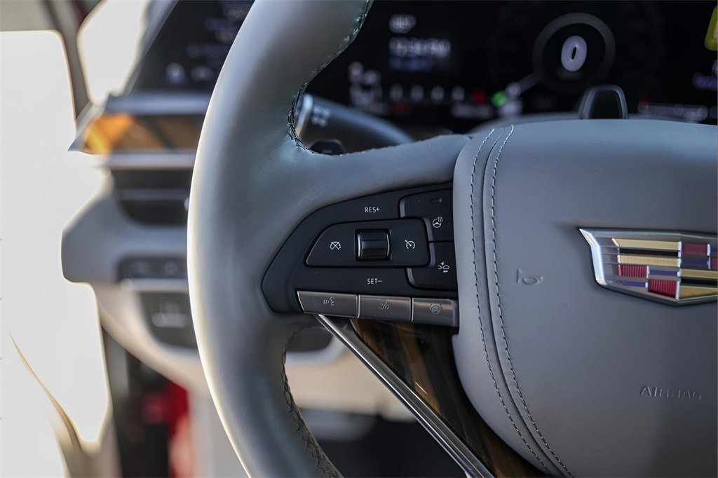 Used 2024 Cadillac Escalade Premium Luxury Platinum w/ Heavy-Duty Trailer Package image 15