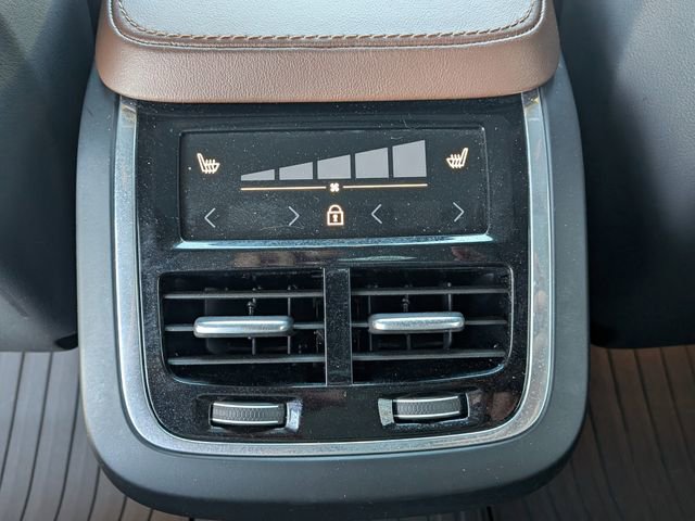 Used 2024 Volvo XC90 B6 Ultimate w/ Protection Package Premier image 13