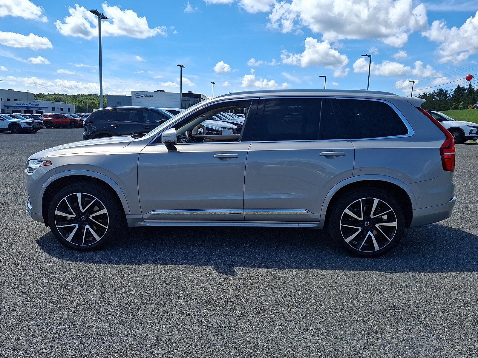 Used 2024 Volvo XC90 B5 Plus AWD/4WD image 9