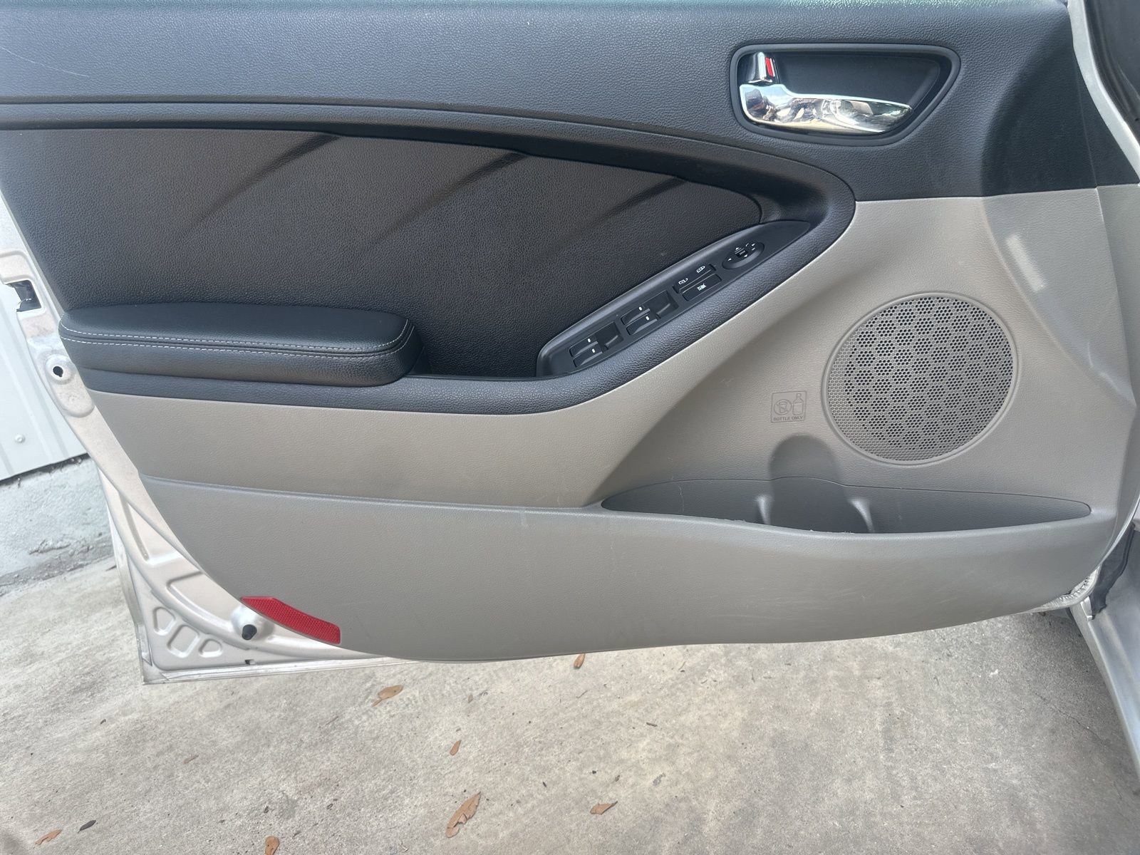 Used 2015 Kia Forte LX w/ Protection Package FWD image 11