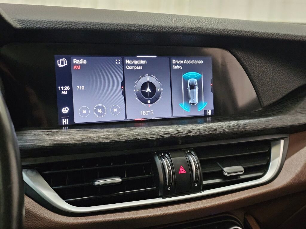 Used 2021 Alfa Romeo Stelvio Sprint w/ Nero Edizione image 27