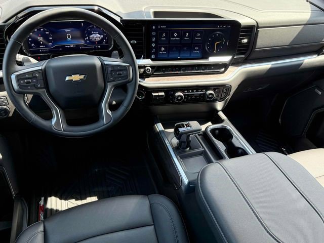 Certified 2025 Chevrolet Silverado 1500 LTZ image 2