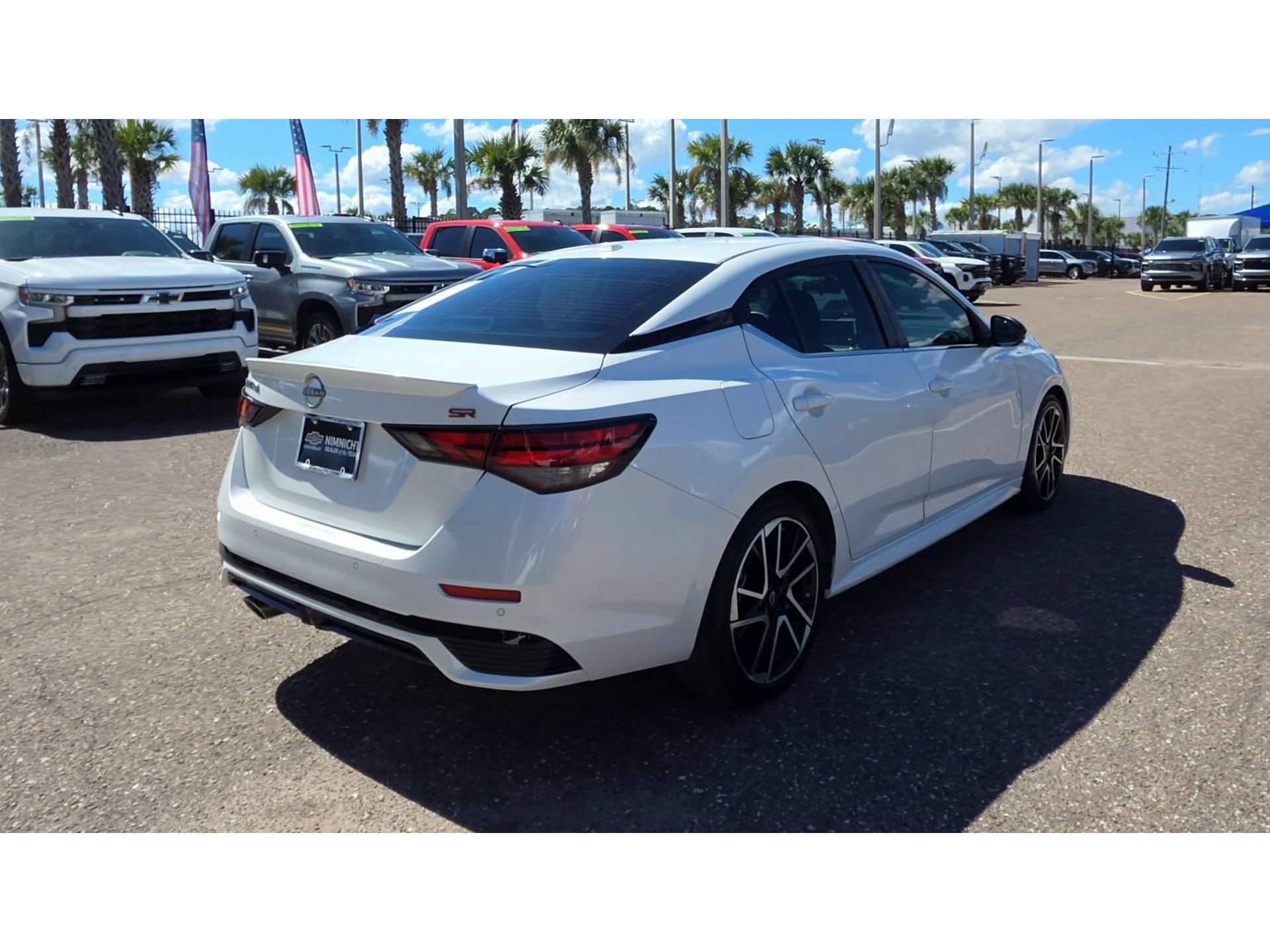 Used 2025 Nissan Sentra SR FWD image 8