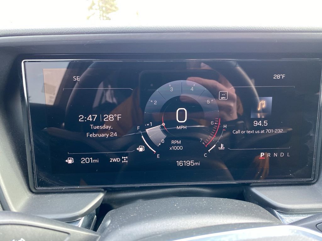 Used 2025 GMC Terrain Elevation w/ Technology Package II image 13