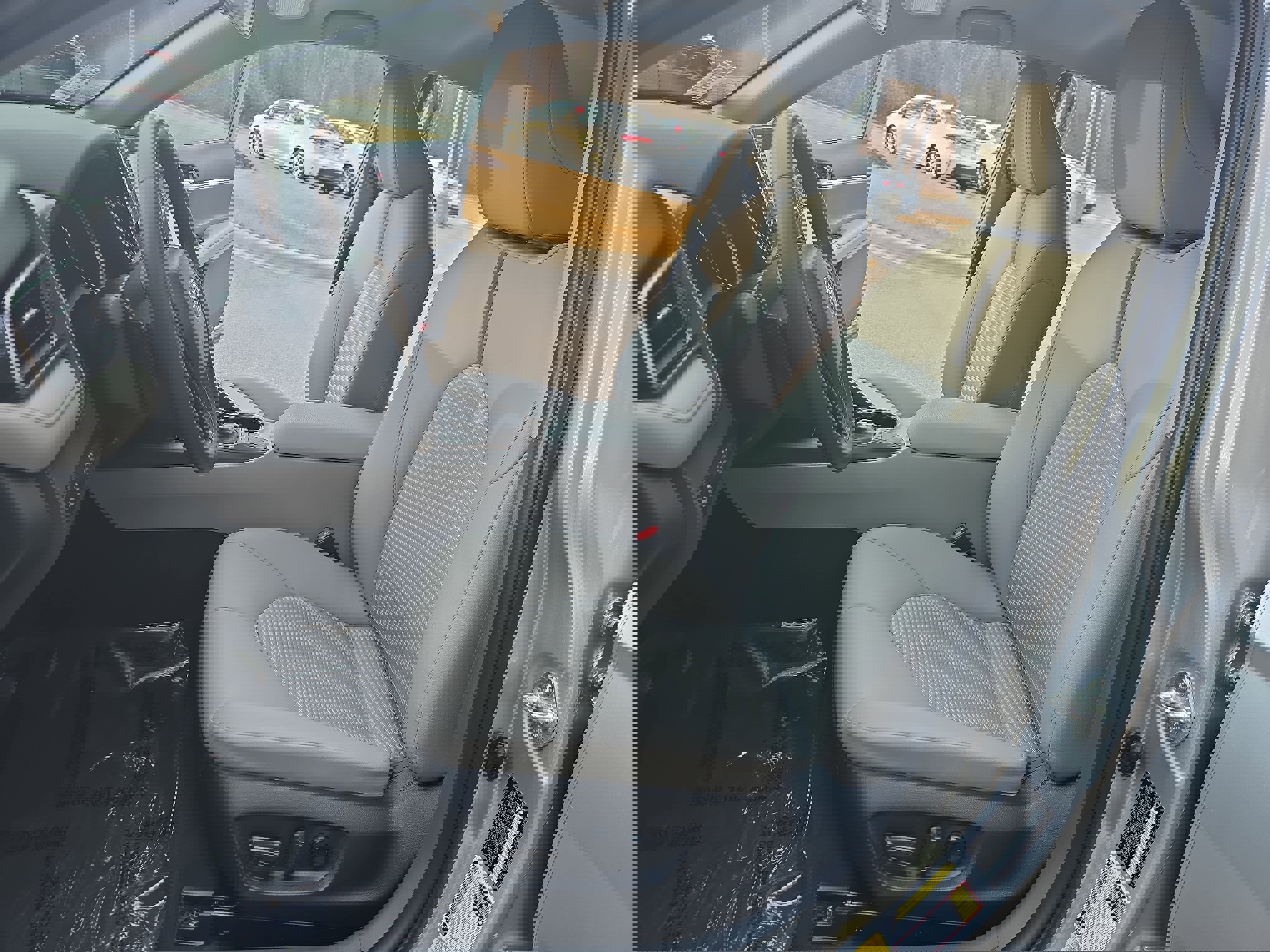 Used 2024 Toyota Camry SE image 14