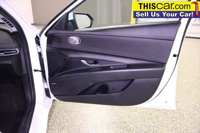 Used 2022 Hyundai Elantra Limited FWD image 37