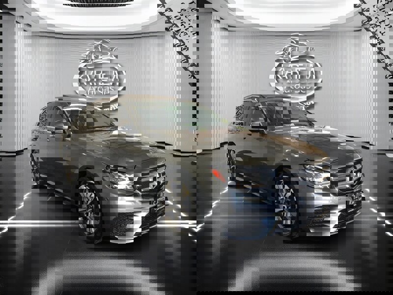 Used 2018 Mercedes-Benz E 300 E 300 image 3