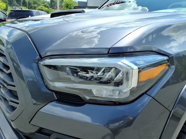 Used 2022 Toyota Tacoma TRD Sport w/ Technology Package AWD/4WD image 4
