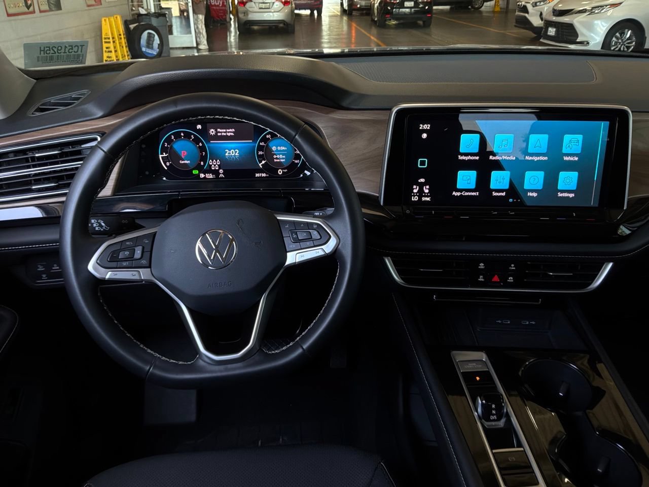 Used 2026 Volkswagen Atlas SE AWD/4WD image 14