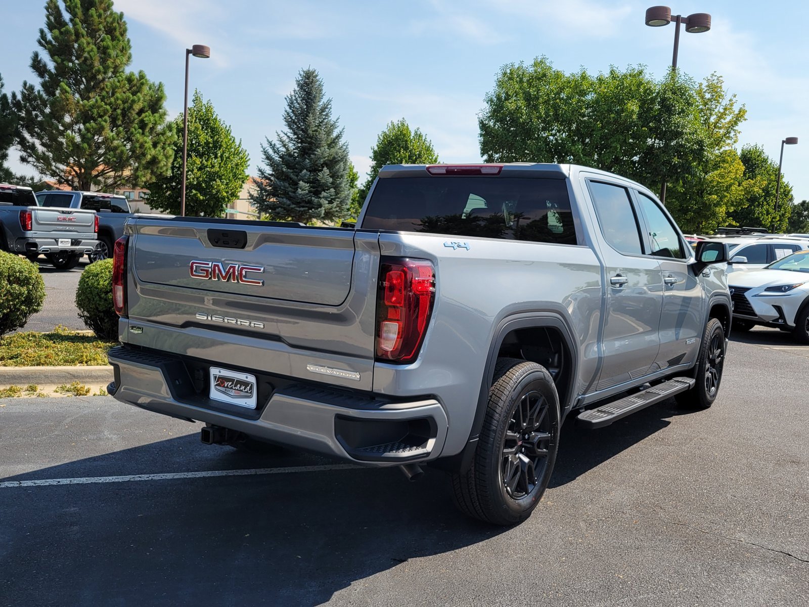 New 2026 GMC Sierra 1500 Elevation image 3