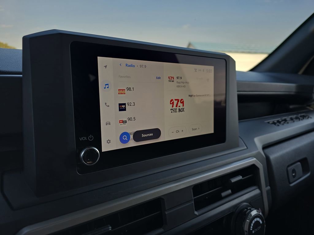 Used 2024 Toyota Tacoma SR image 18