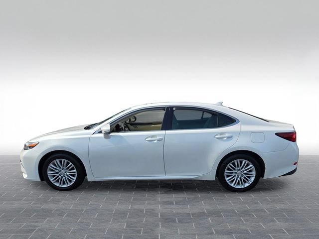 Used 2017 Lexus ES 350 w/ Accessory Package 2 FWD image 4