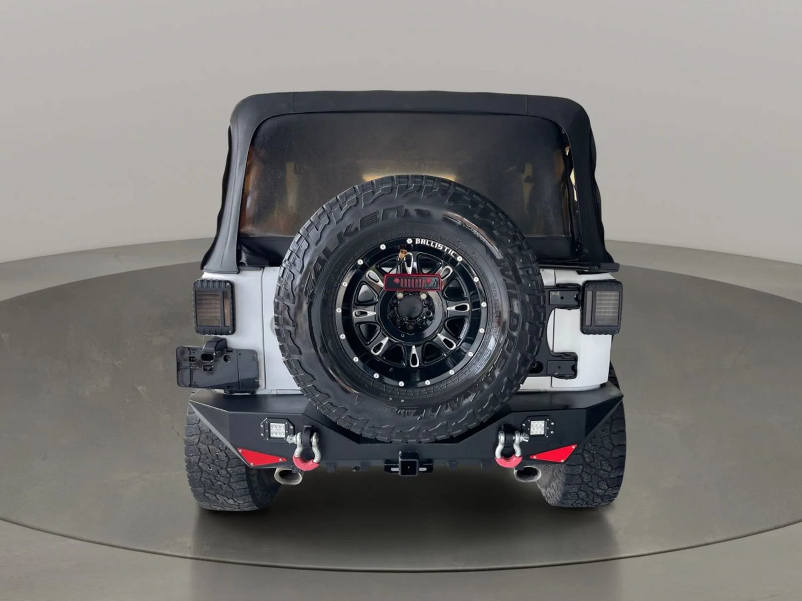 Used 2011 Jeep Wrangler Unlimited Sahara w/ Connectivity Group AWD/4WD image 4