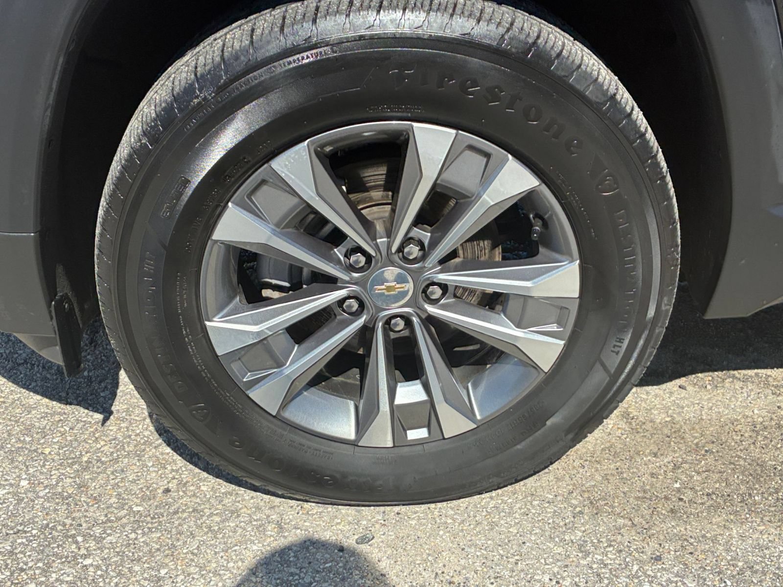 Used 2025 Chevrolet Equinox LT FWD image 24