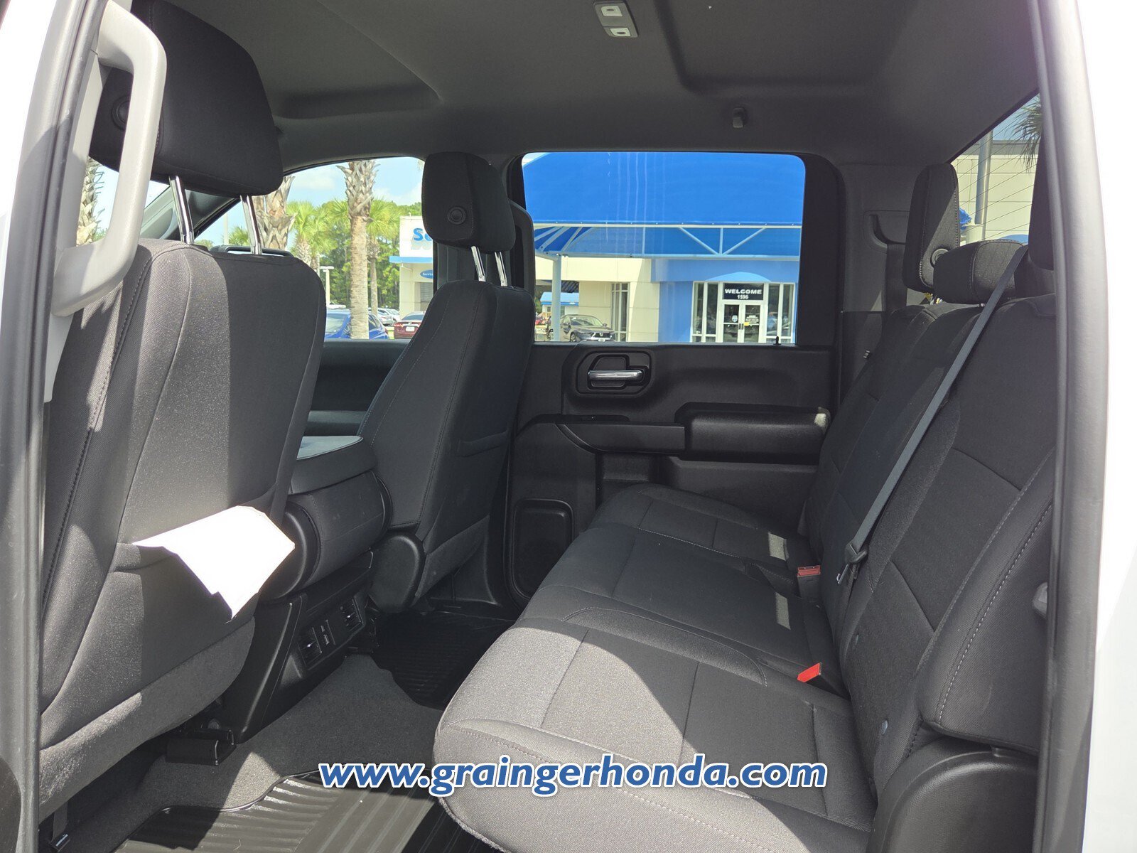 Used 2024 Chevrolet Silverado 2500 Custom w/ Custom Value Package RWD image 11